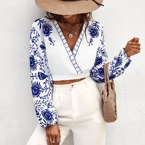 BellanBlue Tops - Boho Floral Blue Print Surplice Cropped Top